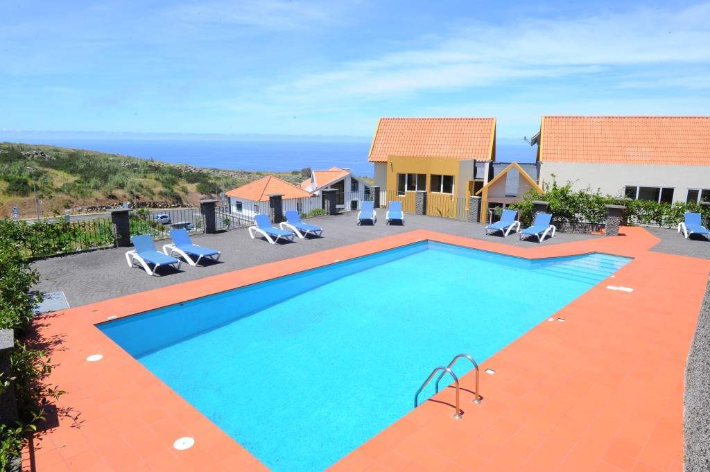 مبيت وإفطار بونتا دو بارغو Residencial Farol المظهر الخارجي الصورة